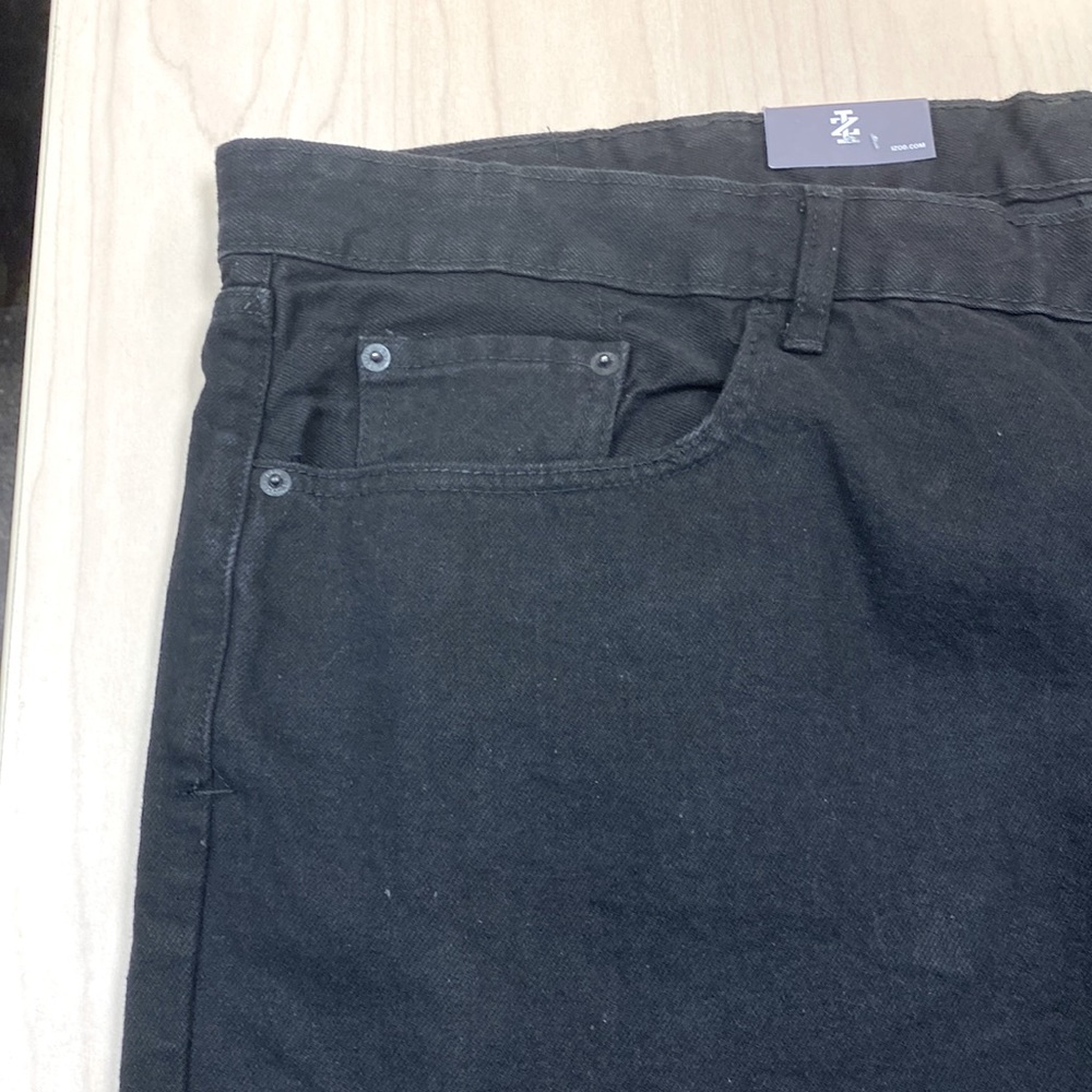 IZOD Regular-Fit Big Man Black Denim Shorts 48 waist NWT - Picture 8 of 12